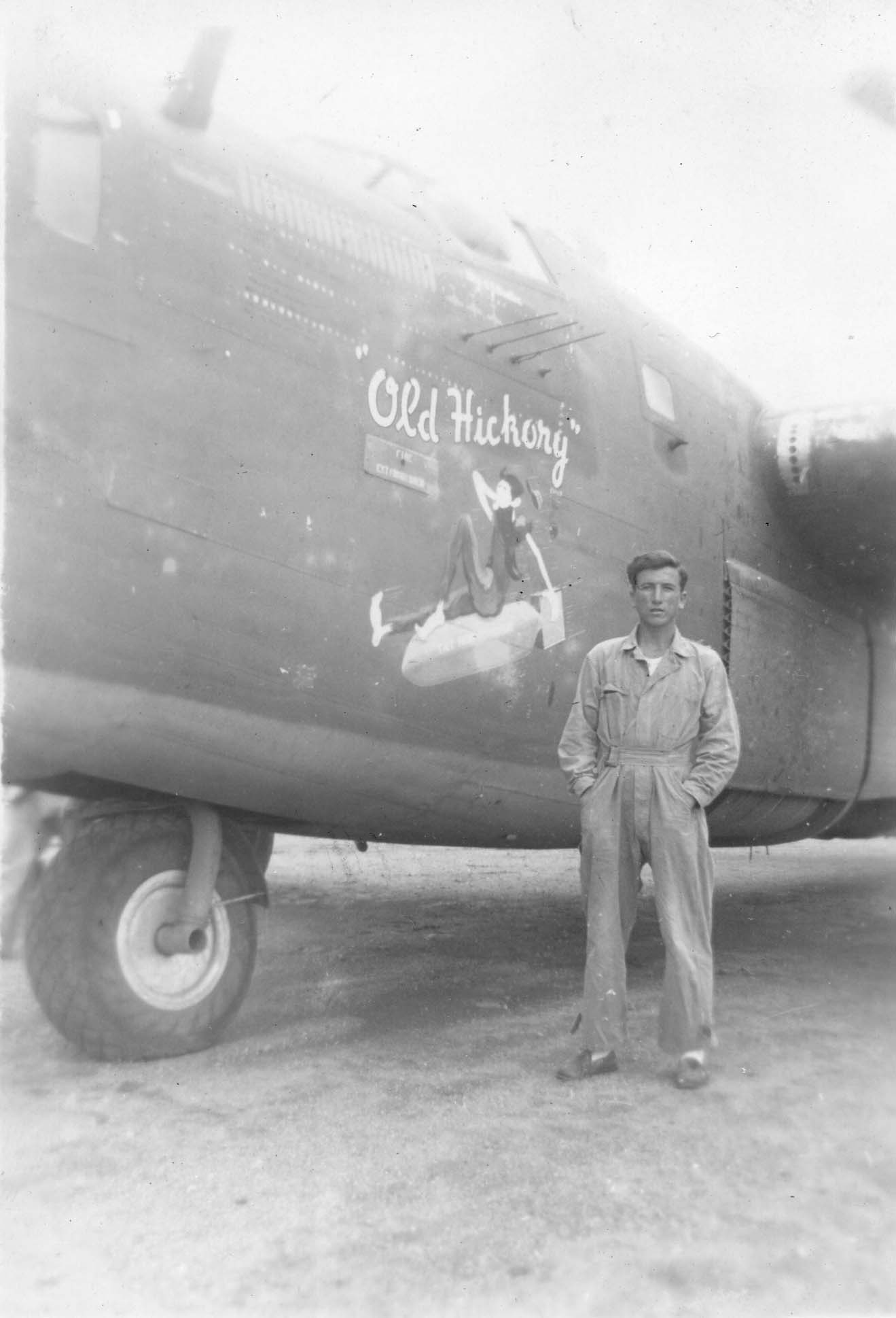 Old Hickory : B-24 : 380th Bomb Group : 530th Bomb Squadron : Serial #42-40827 : Sharpe 12 (Thomas Sharpe Collection)
