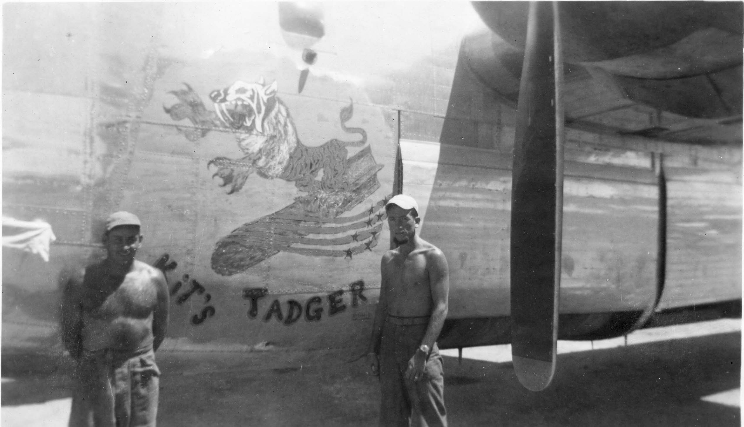 Kit’s Tadger : B-24 : 13th Air Force : 307th Bomb Group : 371st Bomb Squadron : Serial #44-40604 : Sharpe 20 (Thomas Sharpe Collection)